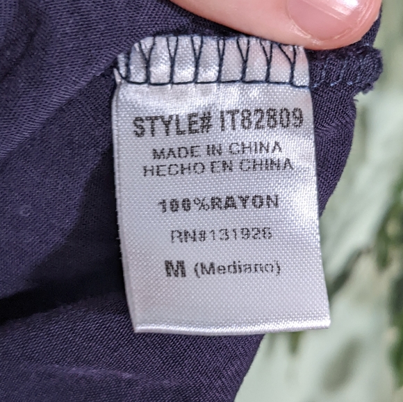 5/$18 Tea n Rose Embroidered Trim Blouse - Picture 11 of 12